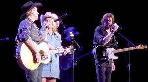Brooks & Dunn Bring Miranda Lambert On Stage For Unexpected Performance